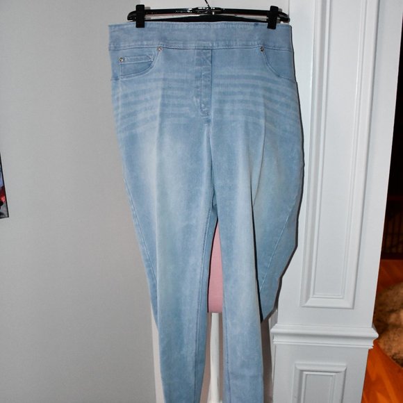 Slim Factor by Investments Plus Skinny Leg Cuffed Jeans Size: 1X #S11PS610W NWT - Picture 1 of 5